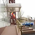 Est Hotel