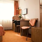 Est Hotel 3*