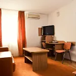 Est Hotel 3*