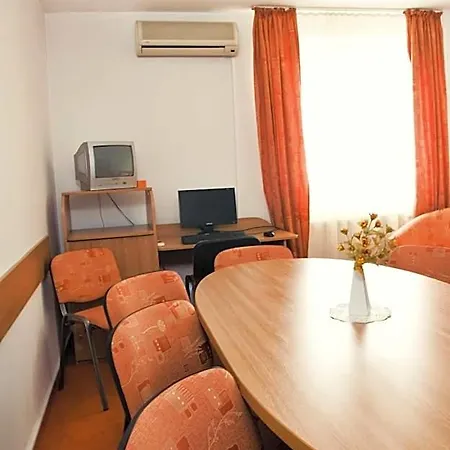 Est Hotel