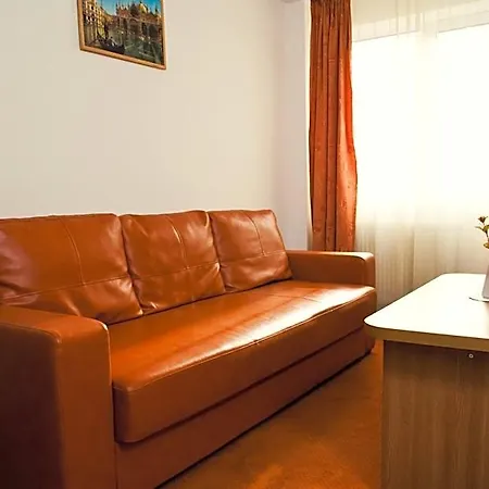 Hotel Est
