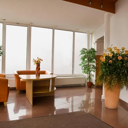 Est 3* 부쿠레슈티